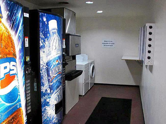 Motel 6 Bell Gardens Eksteriør bilde