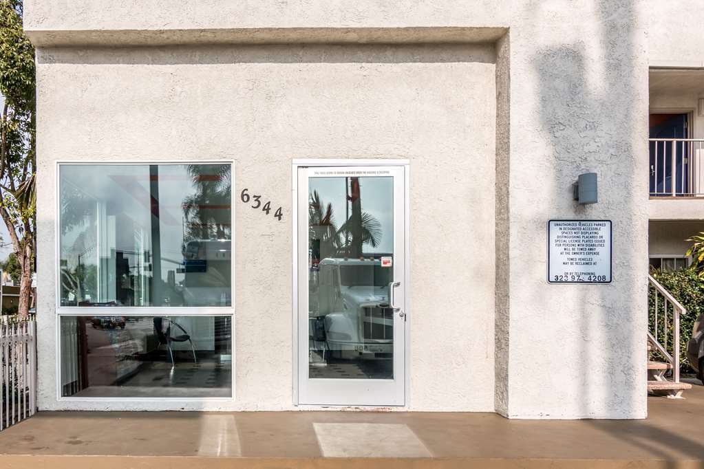 Motel 6 Bell Gardens Eksteriør bilde
