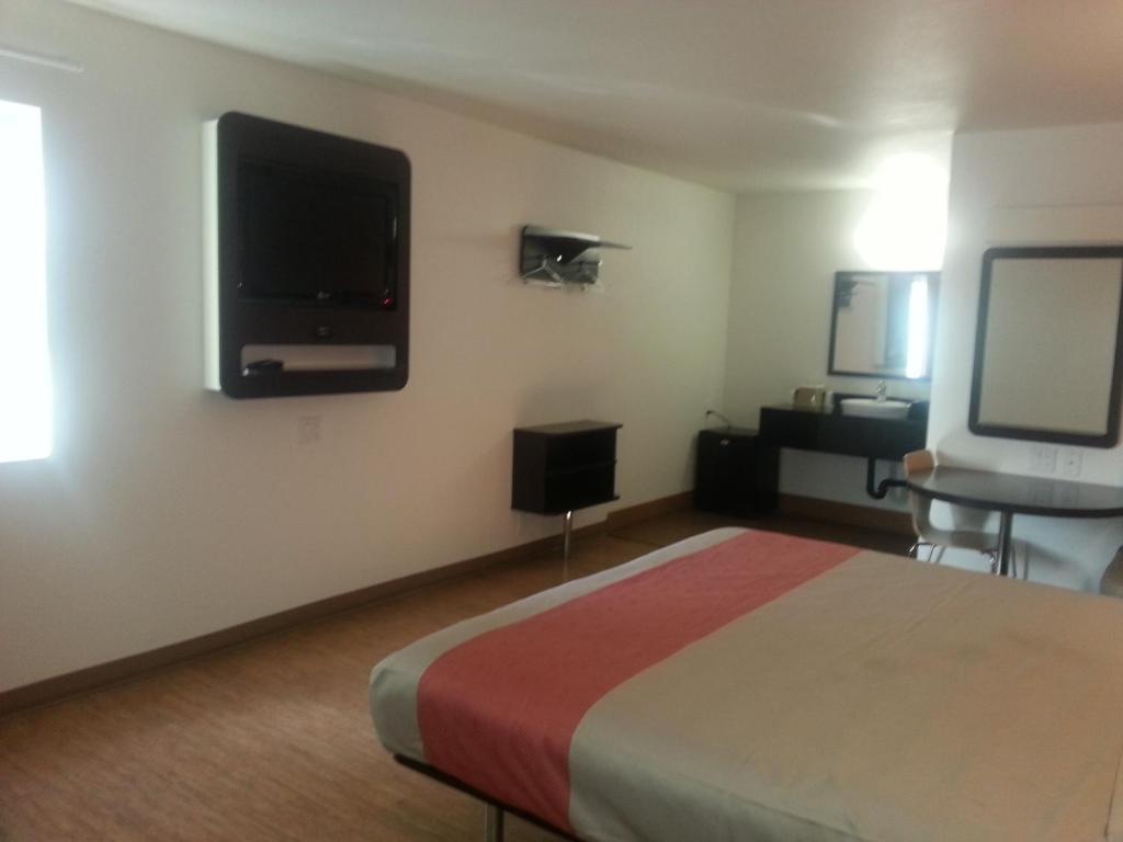 Motel 6 Bell Gardens Rom bilde
